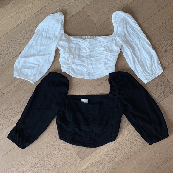 Aritzia Tops - Wilfred white+black ruched long sleeve crop